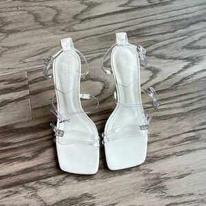 Schutz Noelle genuine leather and vinil strap size 7